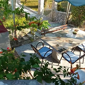 Dora And Tonka Krk Apartman Porat